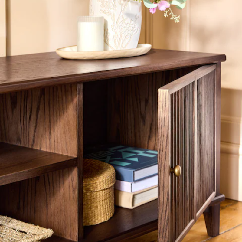 barcombe-traditional-oak-television-unit