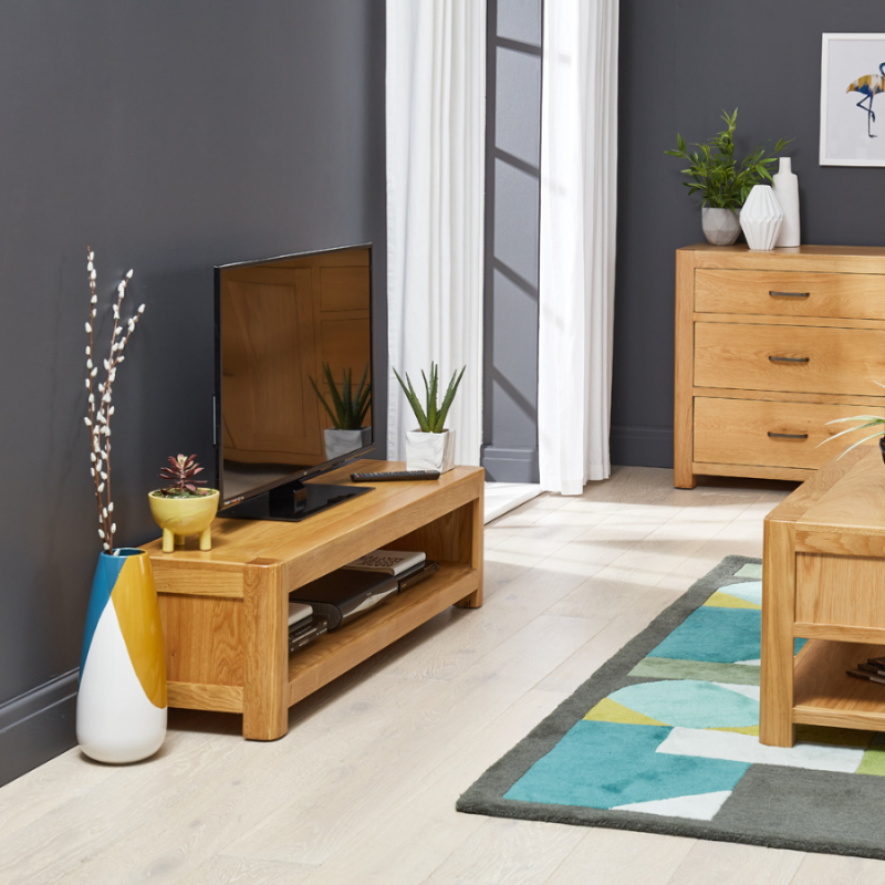 soho-widescreen-oak-entertainment-unit